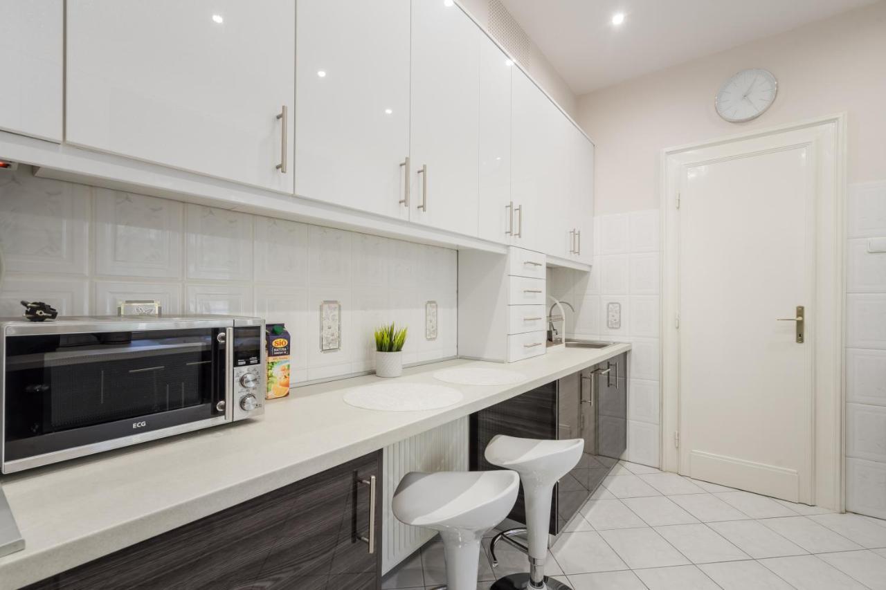 Bpr Ethereal Panoramic Suite With A/C & Balcony Budapest Exterior foto